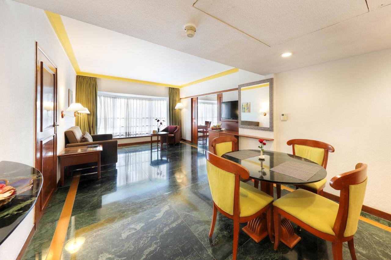 The Central Park Pune Exterior foto