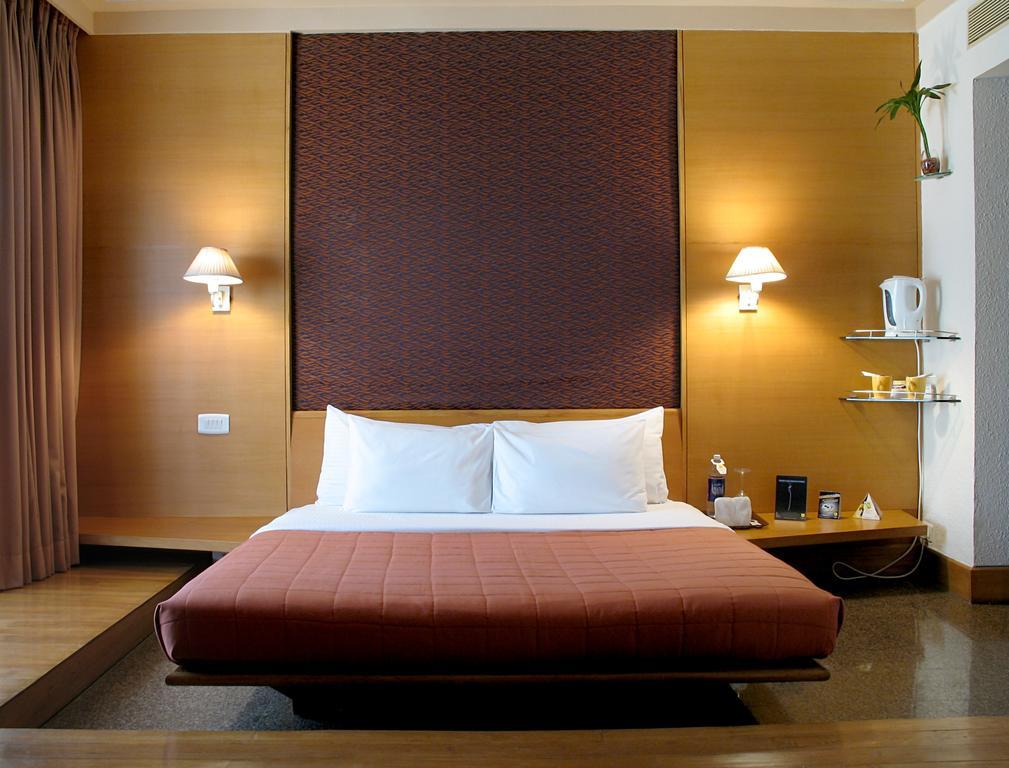 The Central Park Pune Exterior foto